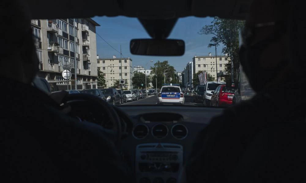 Μασσαλία: Χειροπέδες σε γυναίκα που επιχείρησε να χτυπήσει με το αυτοκίνητό της πεζούς